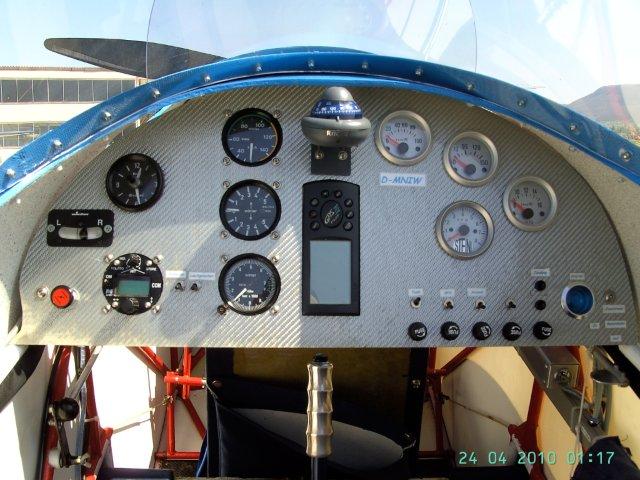 007_D-MNIW Sunrise Dallach Biplane Sunwheel Doppeldecker_Neues Cockpit